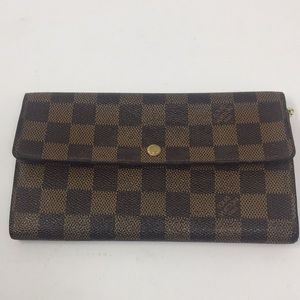 Preowned Authentic Louis Vuitton Wallet